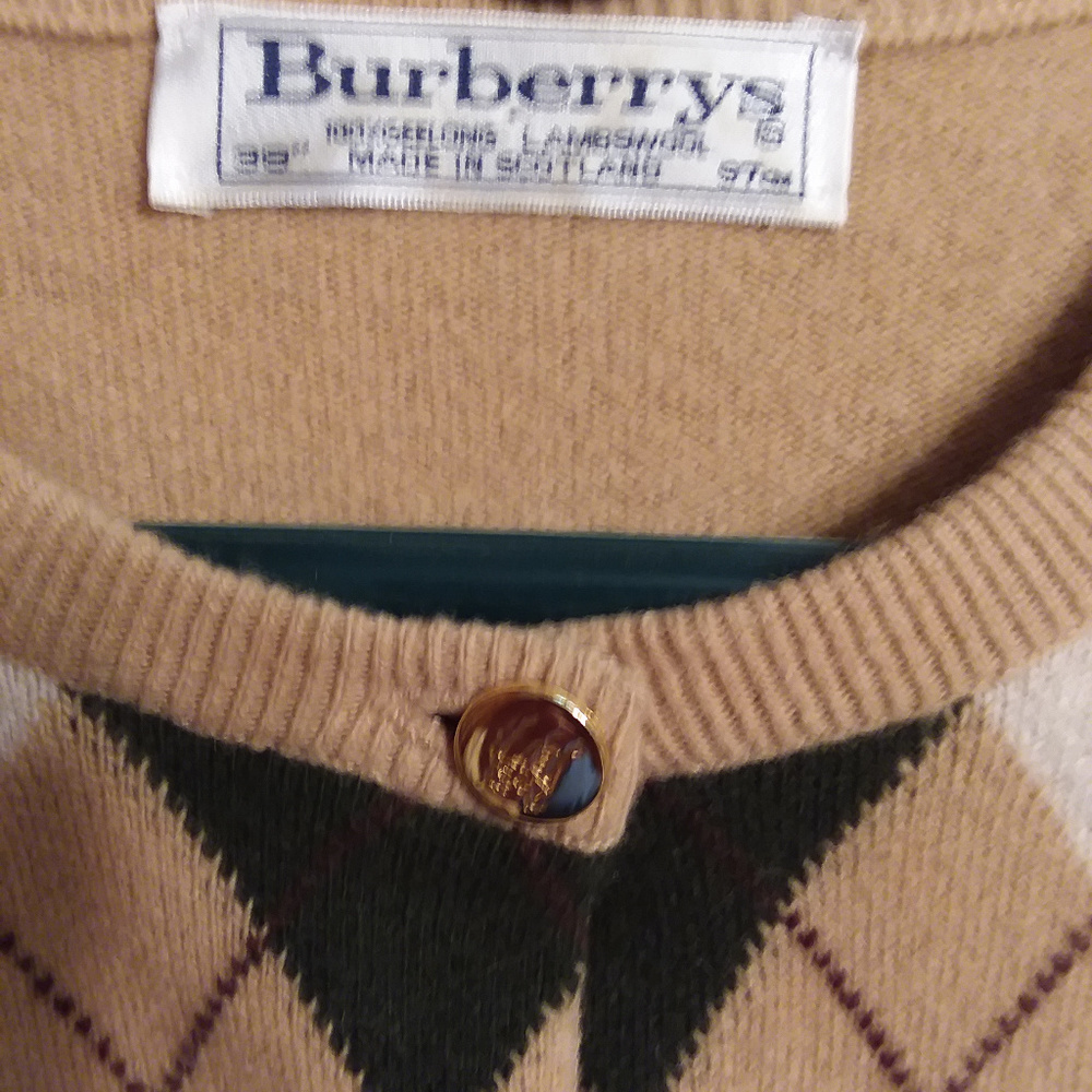 Burberrys Argyle Lambswool Cardigan 38